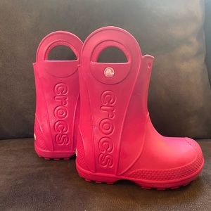 Croc toddler rain boots size 8